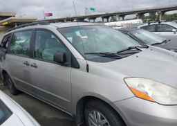 2007 TOYOTA SIENNA CE