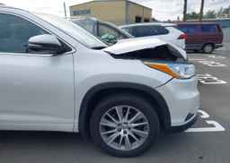 2015 TOYOTA highlander xle