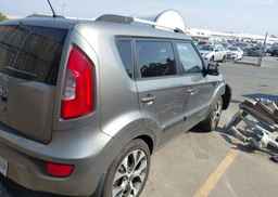 2013 KIA SOUL +