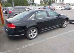 2015 VOLKSWAGEN PASSAT SE