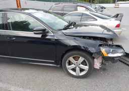 2015 VOLKSWAGEN PASSAT SE