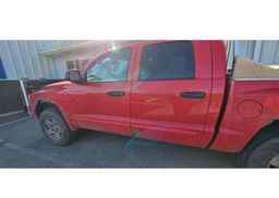 2005 DODGE DAKOTA QUAD SLT