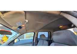 2005 DODGE DAKOTA QUAD SLT