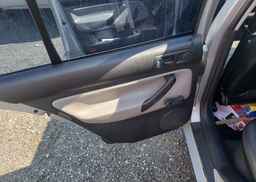 2005 VOLKSWAGEN GOLF
