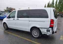 2016 MERCEDES-BENZ METRIS
