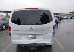 2016 MERCEDES-BENZ METRIS