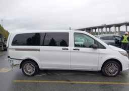 2016 MERCEDES-BENZ METRIS