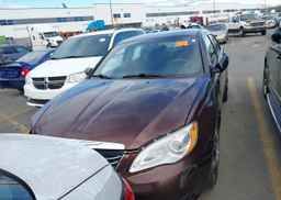 2013 CHRYSLER 200