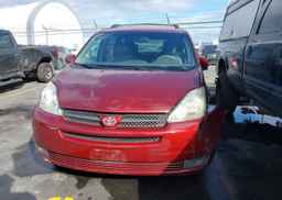 2004 TOYOTA SIENNA XLE