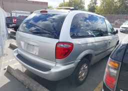 2005 DODGE CARAVAN SE