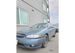 2001 NISSAN ALTIMA XE