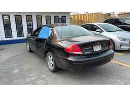 2005 FORD TAURUS SE