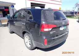2015 KIA SORENTO LX