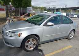 2010 VOLVO S40