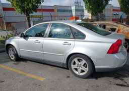 2010 VOLVO S40