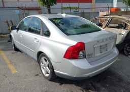 2010 VOLVO S40
