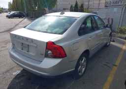 2010 VOLVO S40