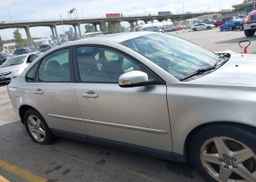 2010 VOLVO S40