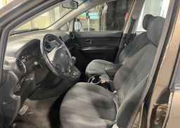 2012 KIA RONDO
