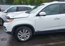 2011 KIA SORENTO EX