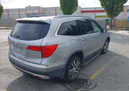 2017 HONDA PILOT