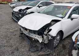 2015 MAZDA 3 TOURING