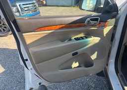 2011 JEEP GRAND CHEROKEE OVERLAND