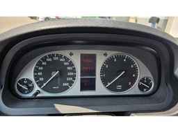 2011 MERCEDES-BENZ B200 T