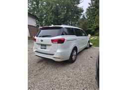2015 KIA SEDONA LX