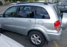 2002 TOYOTA RAV4