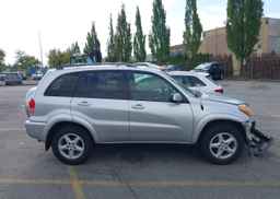 2002 TOYOTA RAV4