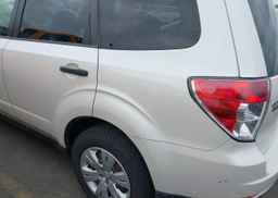 2010 SUBARU FORESTER XS