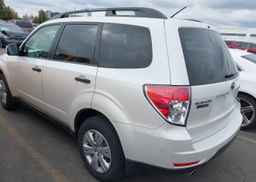 2010 SUBARU FORESTER XS