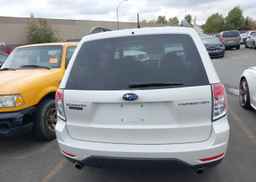 2010 SUBARU FORESTER XS