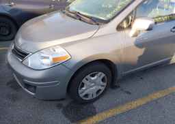 2011 NISSAN VERSA