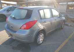 2011 NISSAN VERSA