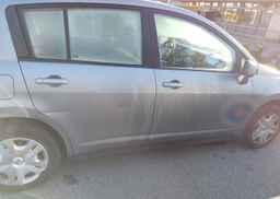 2011 NISSAN VERSA