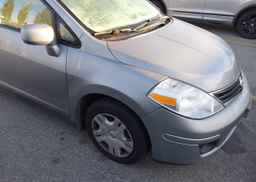 2011 NISSAN VERSA