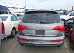 2010 AUDI Q7