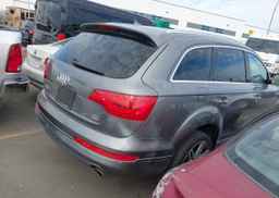2010 AUDI Q7