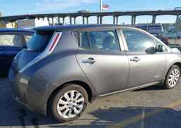 2016 NISSAN LEAF