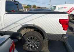 2016 NISSAN TITAN