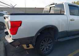 2016 NISSAN TITAN