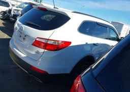 2016 HYUNDAI SANTA FE SE