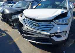 2016 HYUNDAI SANTA FE SE