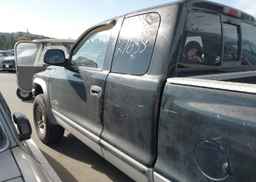 2003 DODGE DAKOTA SLT