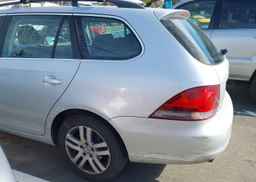 2011 VOLKSWAGEN GOLF