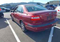 2002 VOLVO S40