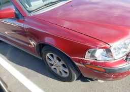 2002 VOLVO S40