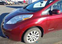 2016 NISSAN LEAF